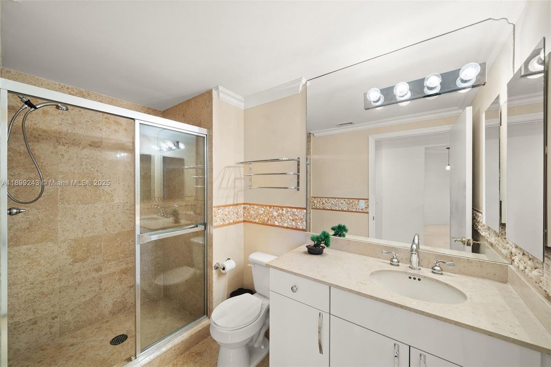 For Sale: $1,950,000 (2 beds, 2 baths, 1550 Square Feet)