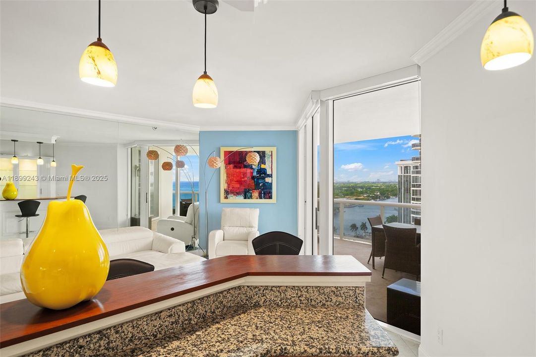 For Sale: $1,950,000 (2 beds, 2 baths, 1550 Square Feet)