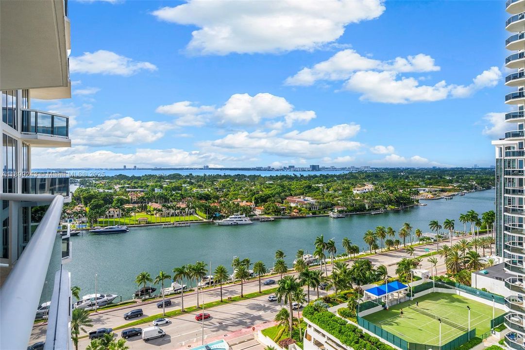 For Sale: $1,950,000 (2 beds, 2 baths, 1550 Square Feet)