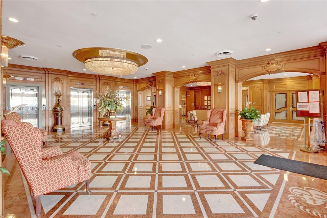 For Rent: $2,400 (0 beds, 1 baths, 440 Square Feet)