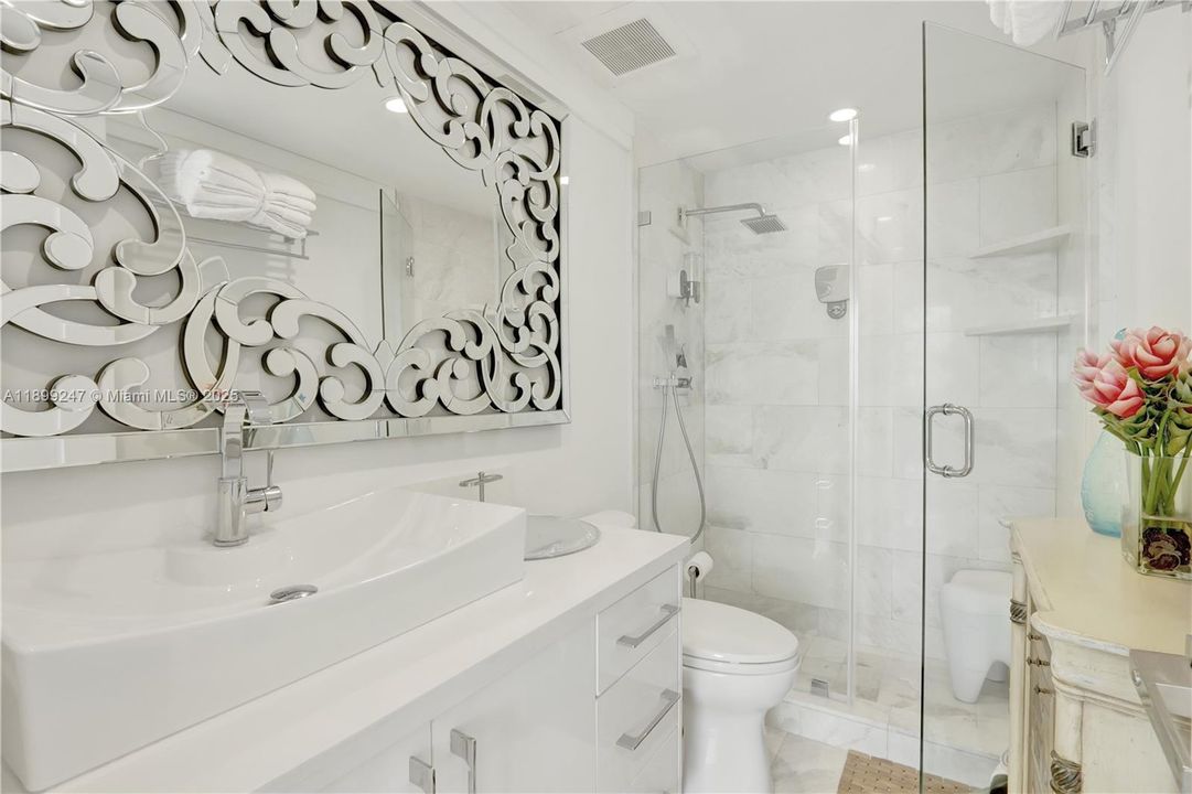 For Rent: $2,400 (0 beds, 1 baths, 440 Square Feet)