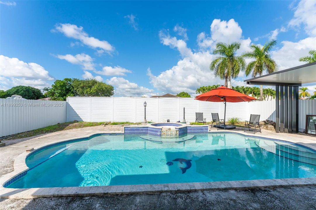 En Venta: $680,000 (3 camas, 2 baños, 1642 Pies cuadrados)