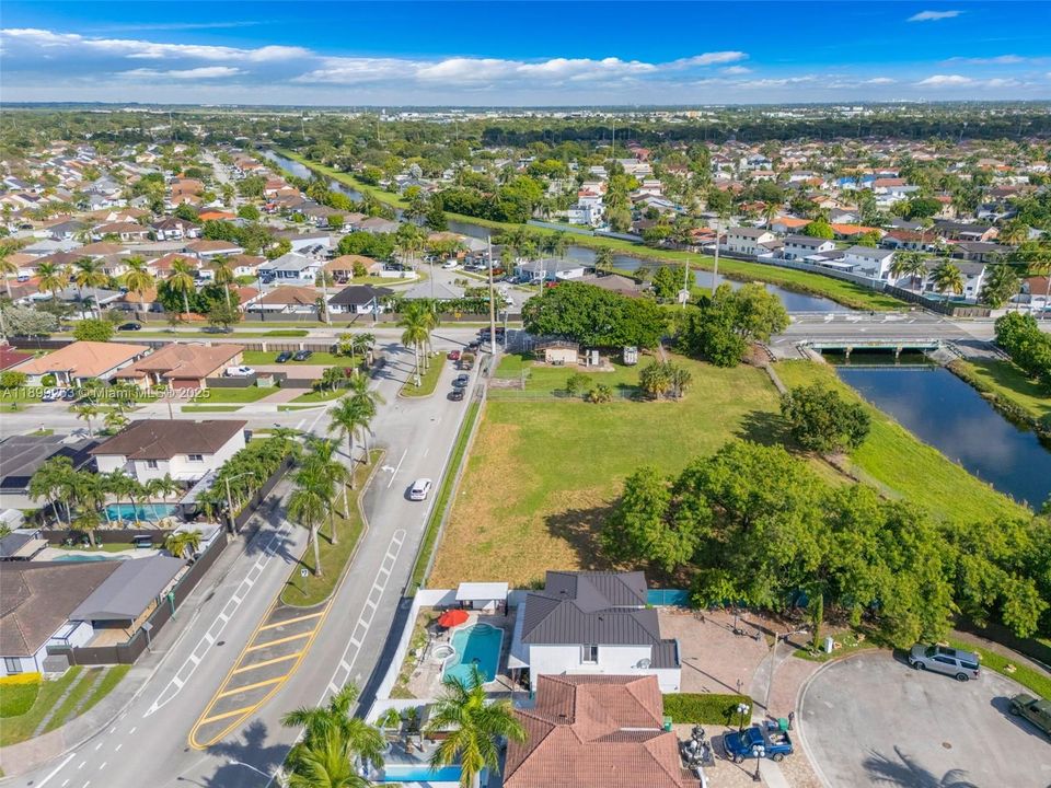 En Venta: $680,000 (3 camas, 2 baños, 1642 Pies cuadrados)