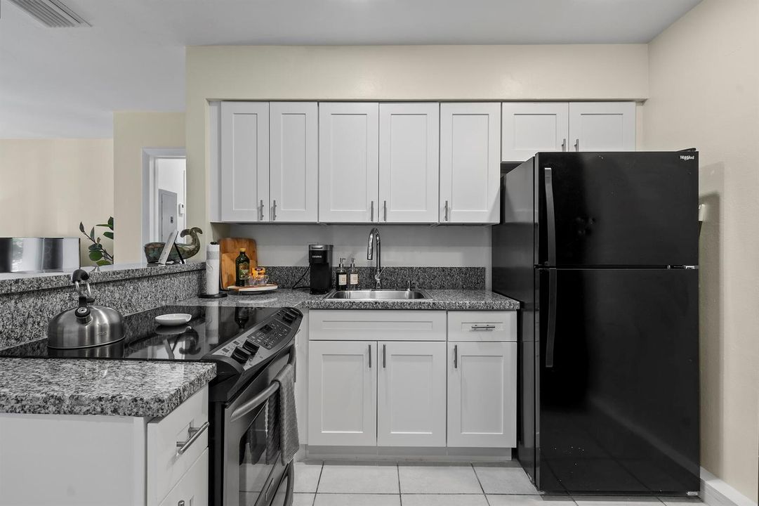 Unit 4 Kitchen