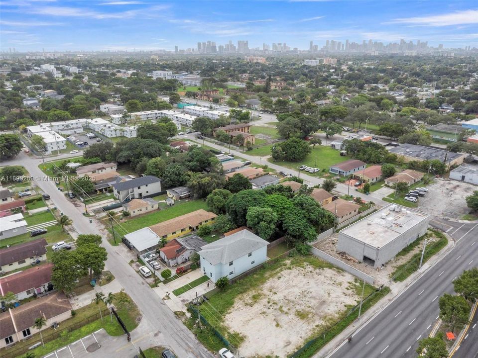 For Rent: $3,900 (4 beds, 4 baths, 1936 Square Feet)