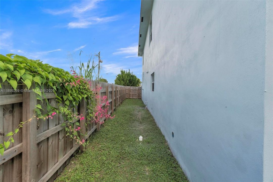 For Rent: $3,900 (4 beds, 4 baths, 1936 Square Feet)