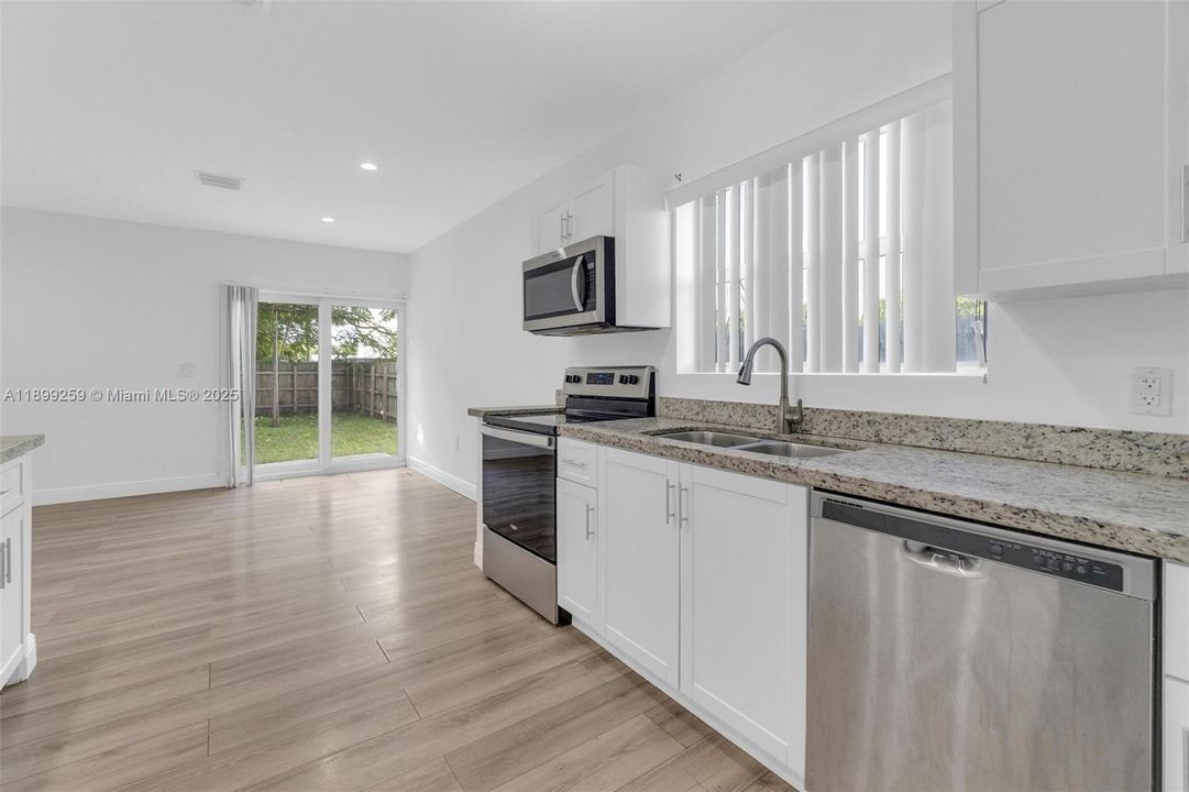 For Rent: $3,900 (4 beds, 4 baths, 1936 Square Feet)