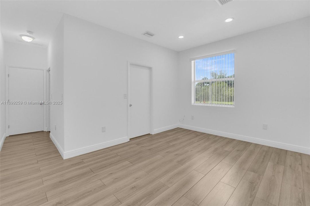 For Rent: $3,900 (4 beds, 4 baths, 1936 Square Feet)