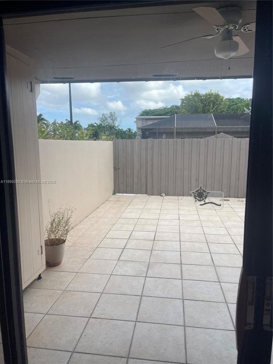 Recently Rented: $3,000 (3 beds, 2 baths, 1446 Square Feet)