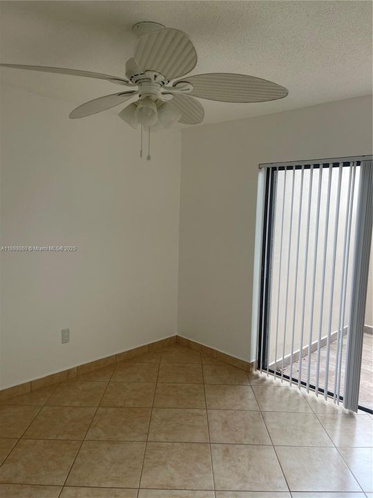 Recently Rented: $3,000 (3 beds, 2 baths, 1446 Square Feet)