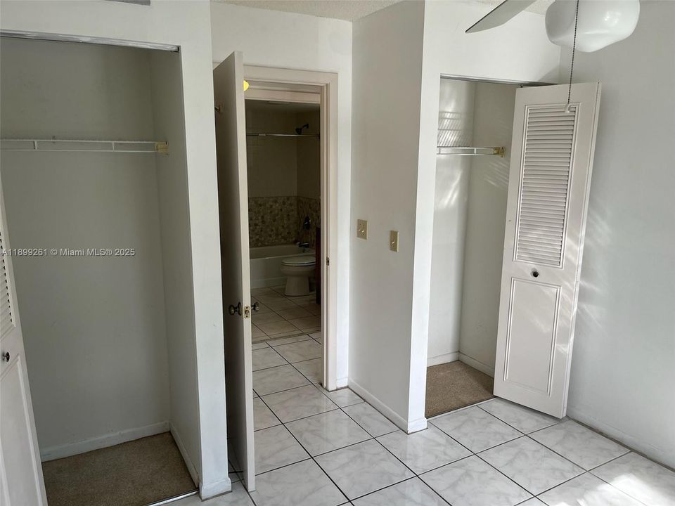 For Sale: $189,000 (2 beds, 2 baths, 1111 Square Feet)