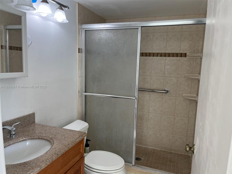 For Sale: $189,000 (2 beds, 2 baths, 1111 Square Feet)