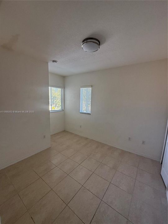 For Rent: $3,300 (4 beds, 3 baths, 1507 Square Feet)