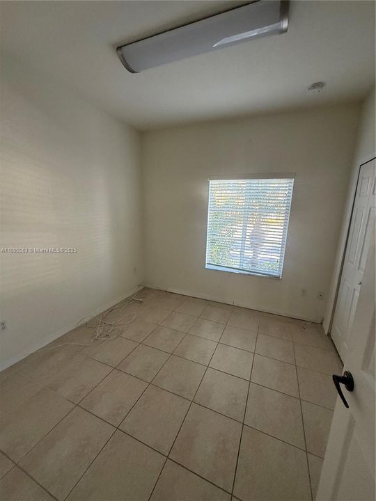 For Rent: $3,300 (4 beds, 3 baths, 1507 Square Feet)