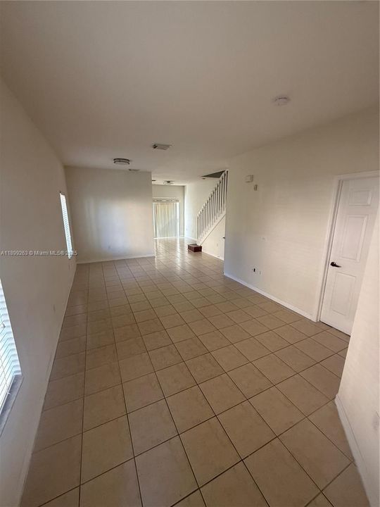For Rent: $3,300 (4 beds, 3 baths, 1507 Square Feet)