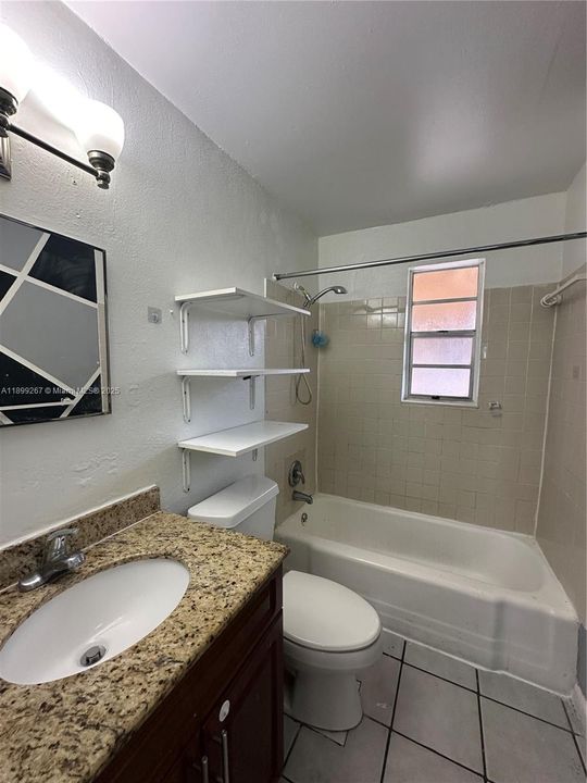 For Rent: $1,200 (1 beds, 1 baths, 435 Square Feet)