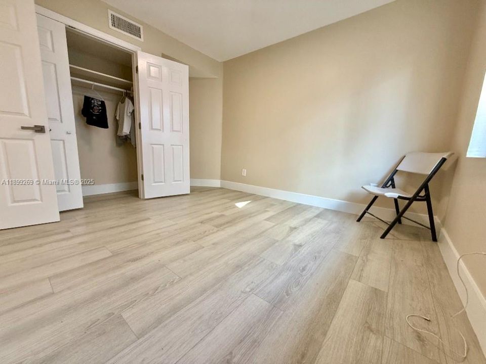 For Rent: $2,850 (2 beds, 2 baths, 1200 Square Feet)
