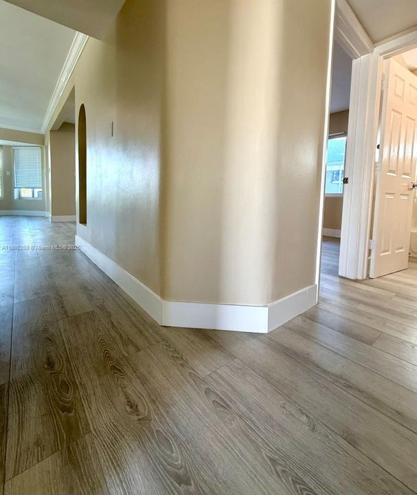 For Rent: $2,850 (2 beds, 2 baths, 1200 Square Feet)