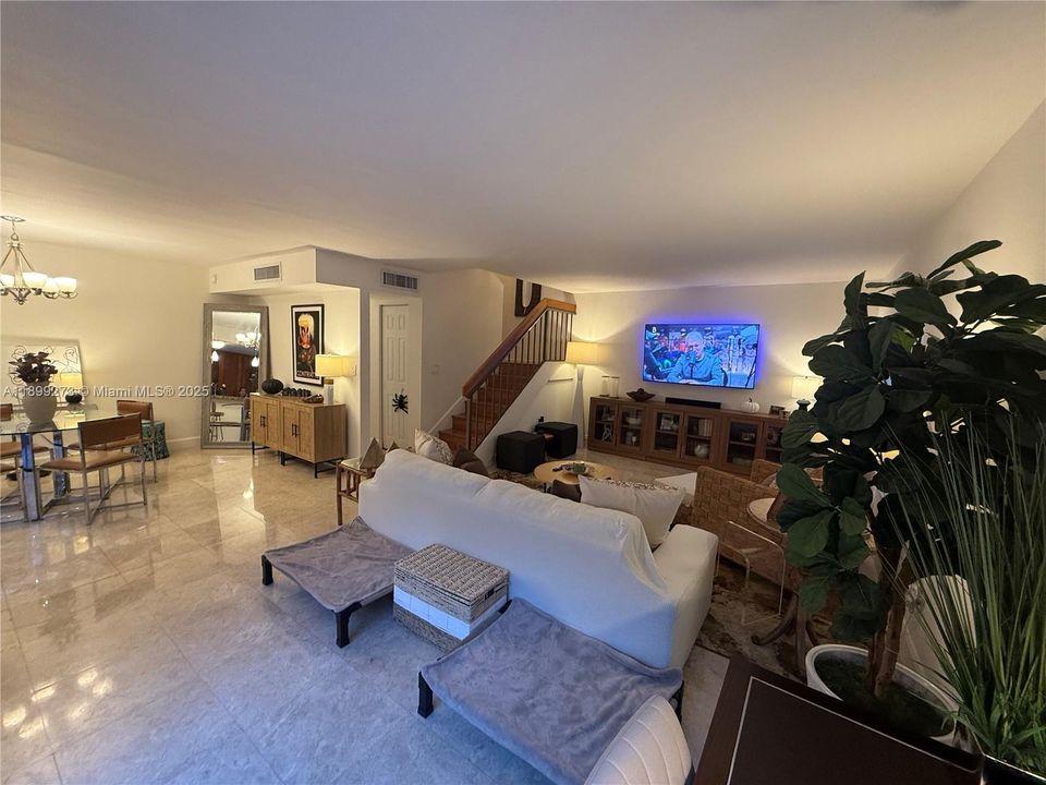 For Rent: $3,800 (3 beds, 2 baths, 1349 Square Feet)