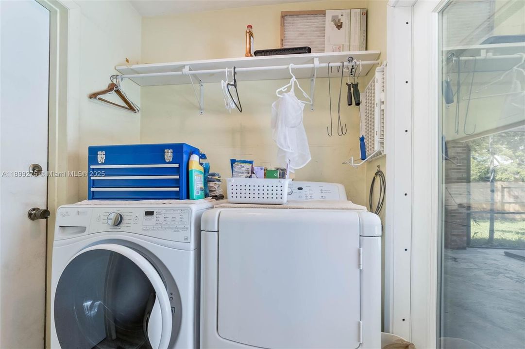 Active With Contract: $965,000 (4 beds, 3 baths, 2038 Square Feet)