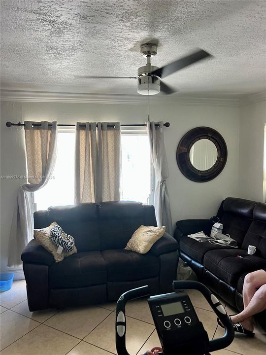 待售: $218,000 (1 贝兹, 1 浴室, 506 平方英尺)