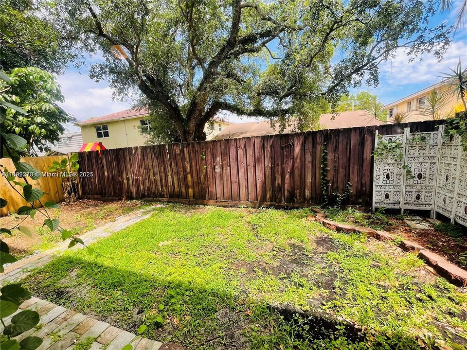 En Venta: $517,000 (3 camas, 2 baños, 1964 Pies cuadrados)