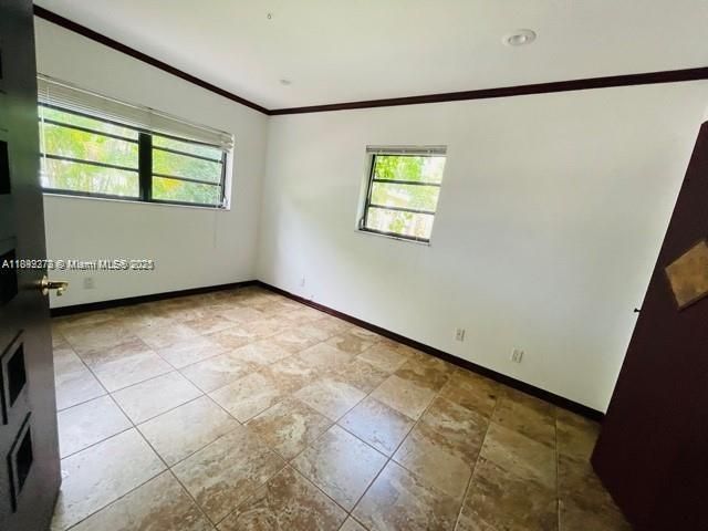 En Venta: $517,000 (3 camas, 2 baños, 1964 Pies cuadrados)