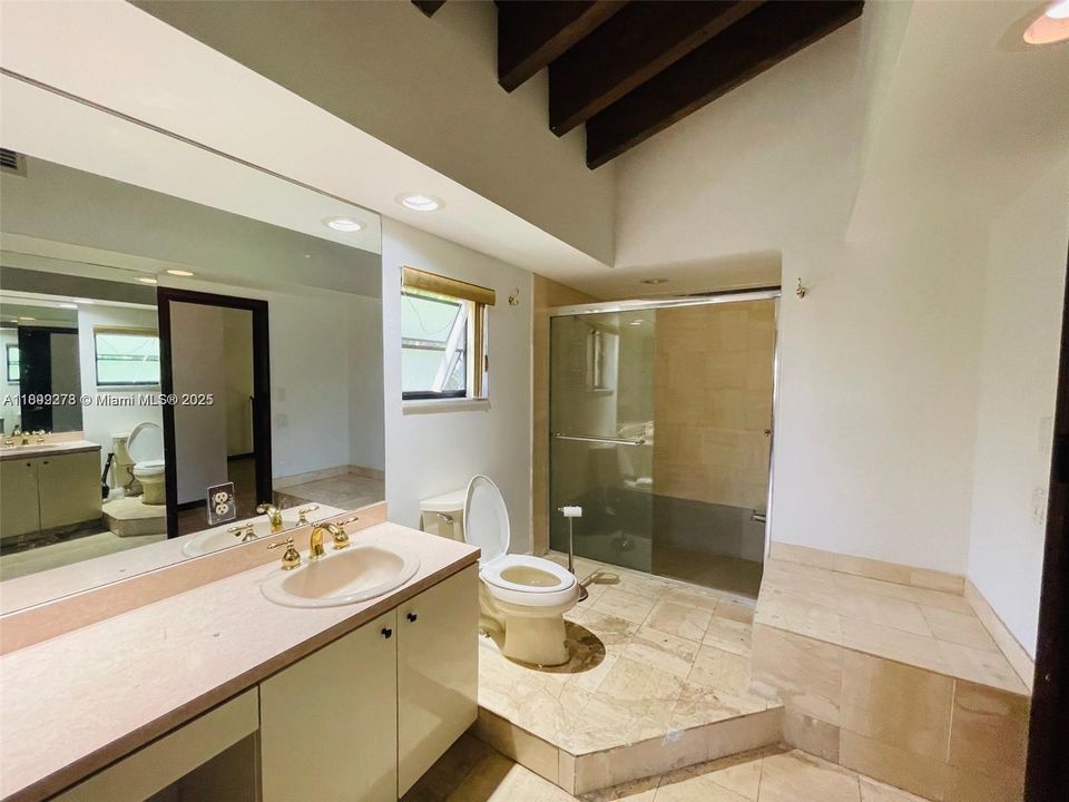 En Venta: $517,000 (3 camas, 2 baños, 1964 Pies cuadrados)