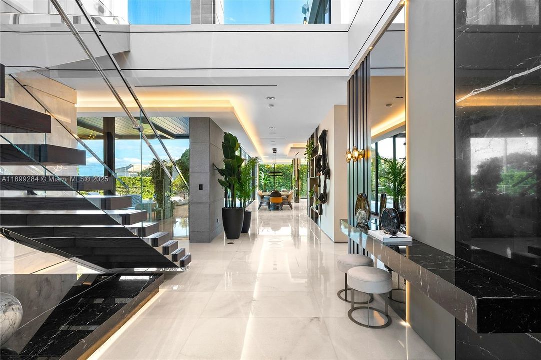 For Sale: $29,900,000 (6 beds, 7 baths, 6361 Square Feet)