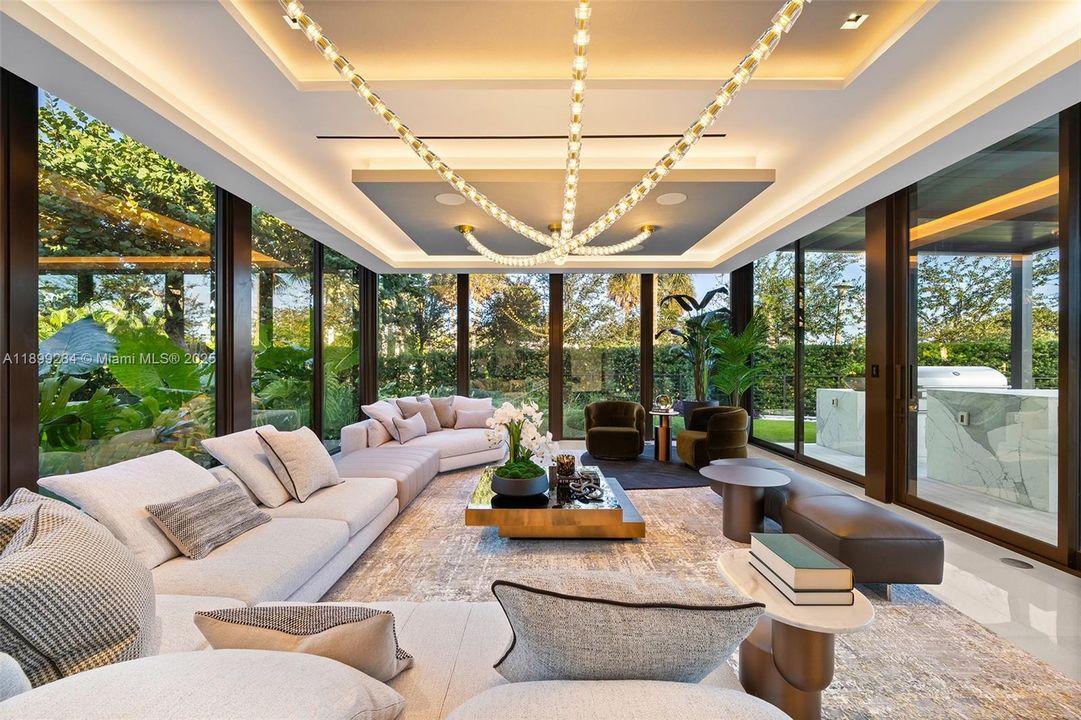 For Sale: $29,900,000 (6 beds, 7 baths, 6361 Square Feet)