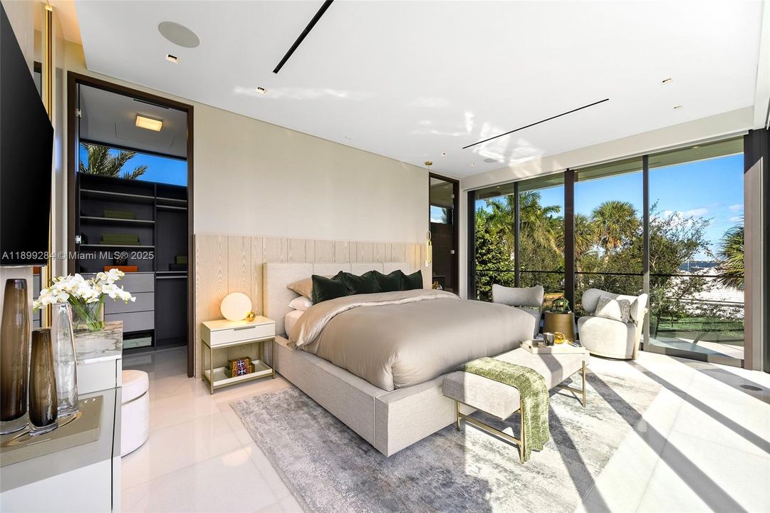 For Sale: $29,900,000 (6 beds, 7 baths, 6361 Square Feet)