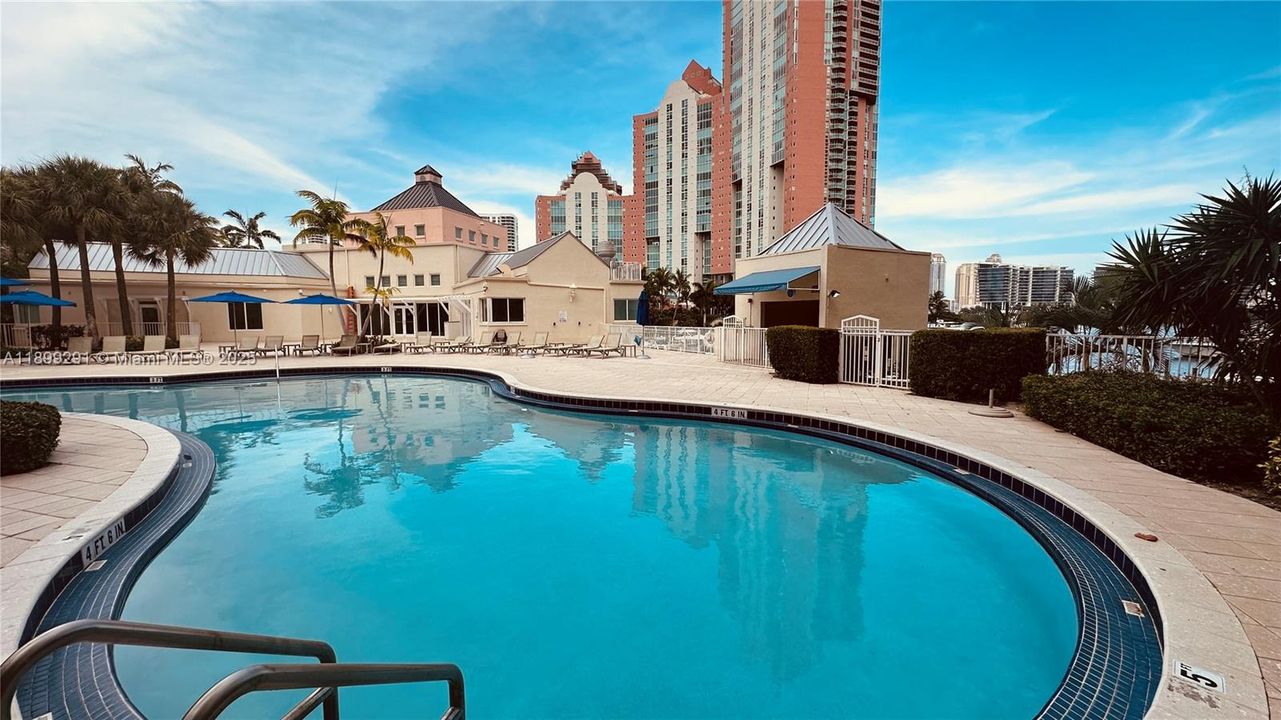 待售: $629,000 (2 贝兹, 2 浴室, 1730 平方英尺)