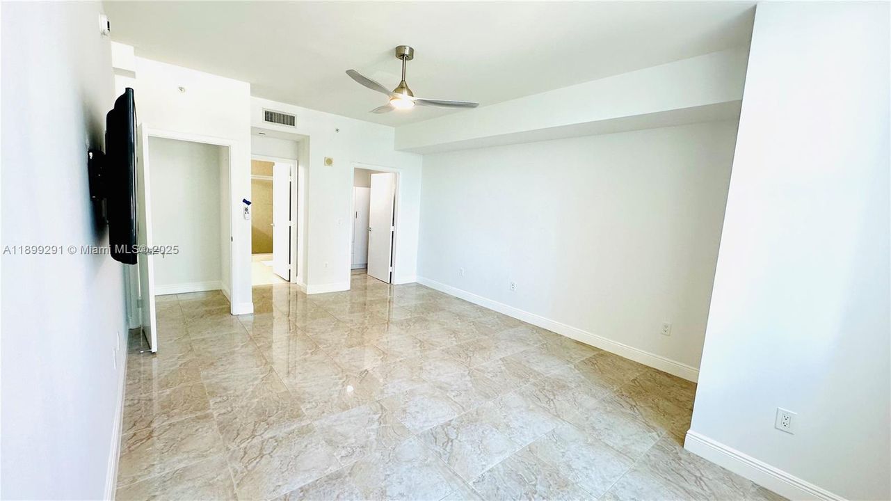 待售: $629,000 (2 贝兹, 2 浴室, 1730 平方英尺)