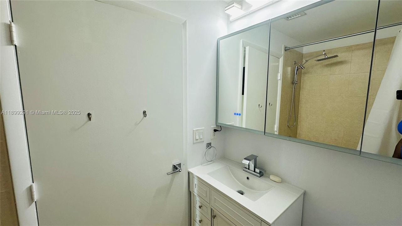 待售: $629,000 (2 贝兹, 2 浴室, 1730 平方英尺)