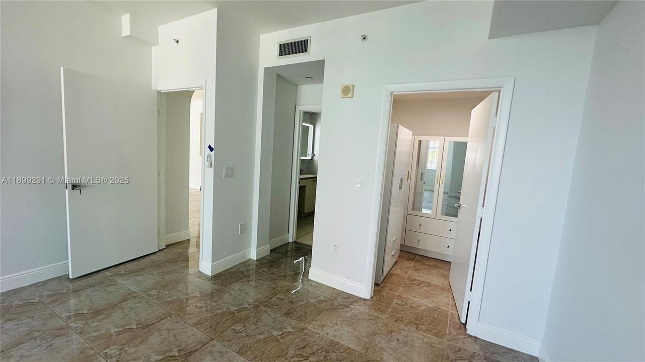 待售: $629,000 (2 贝兹, 2 浴室, 1730 平方英尺)