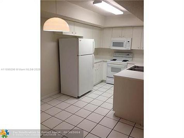 For Rent: $1,650 (1 beds, 1 baths, 846 Square Feet)