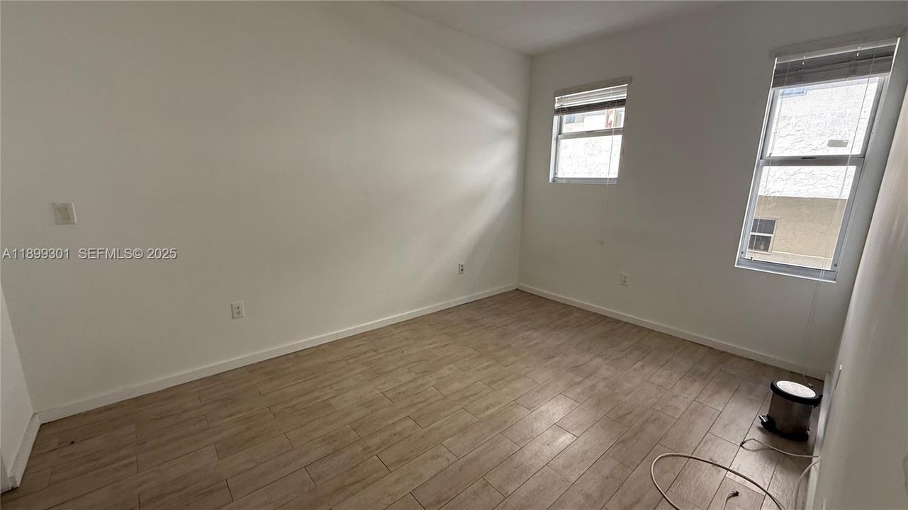 For Rent: $1,900 (1 beds, 1 baths, 520 Square Feet)