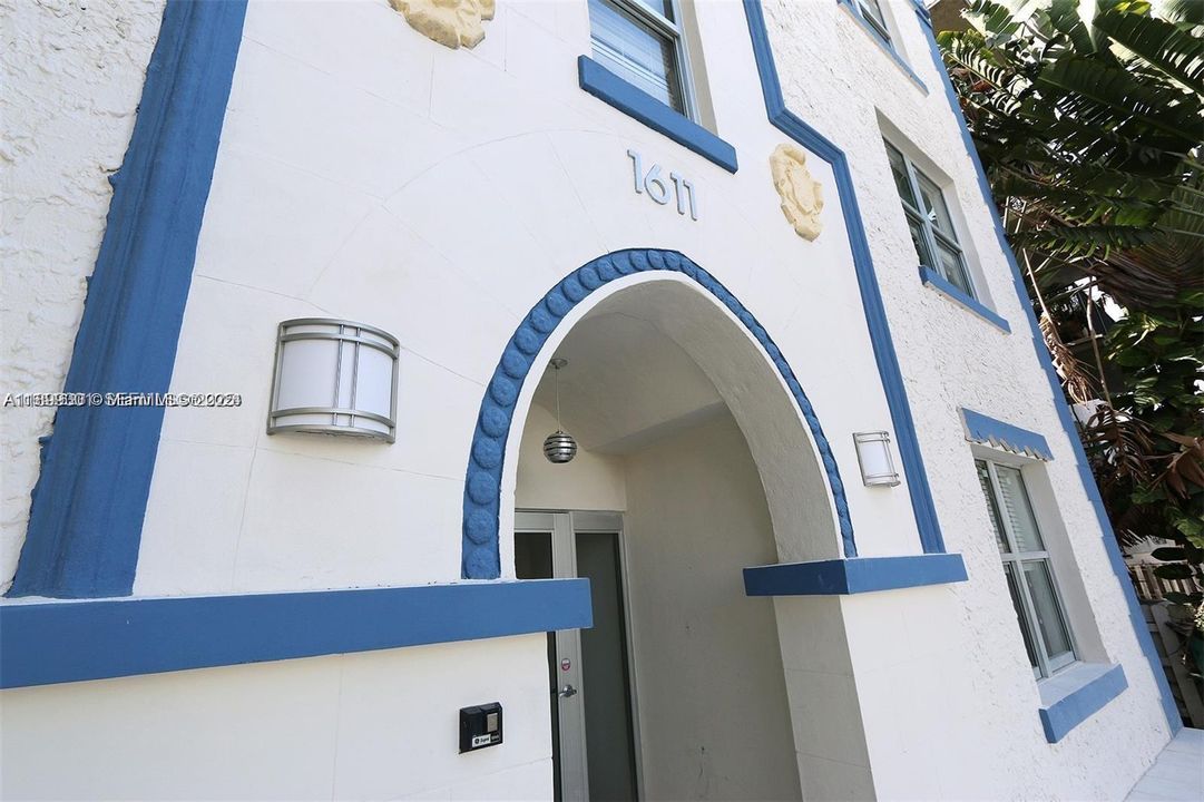 For Rent: $1,900 (1 beds, 1 baths, 520 Square Feet)