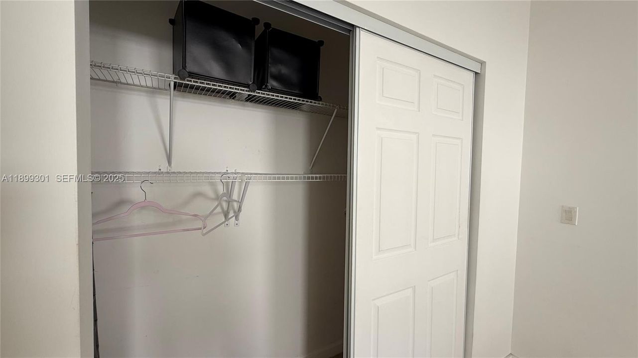 For Rent: $1,900 (1 beds, 1 baths, 520 Square Feet)