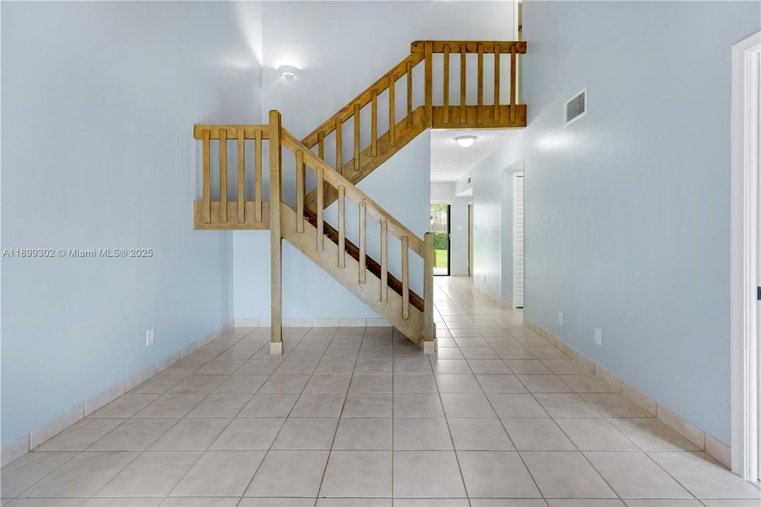 For Rent: $3,150 (3 beds, 2 baths, 1584 Square Feet)