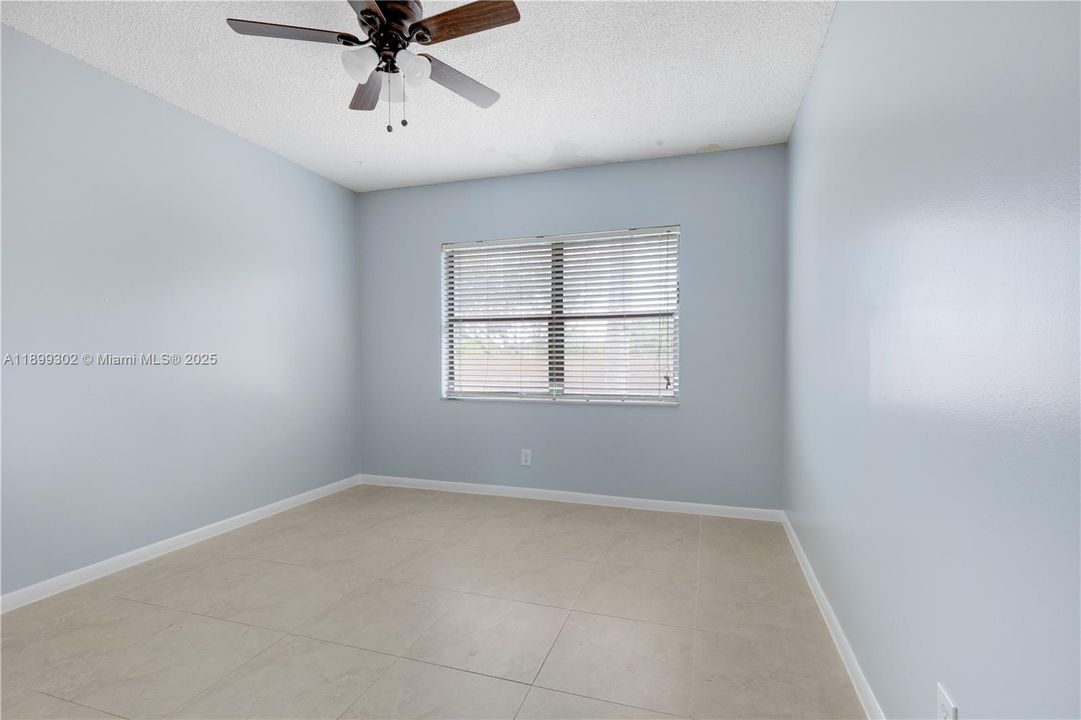 For Rent: $3,150 (3 beds, 2 baths, 1584 Square Feet)