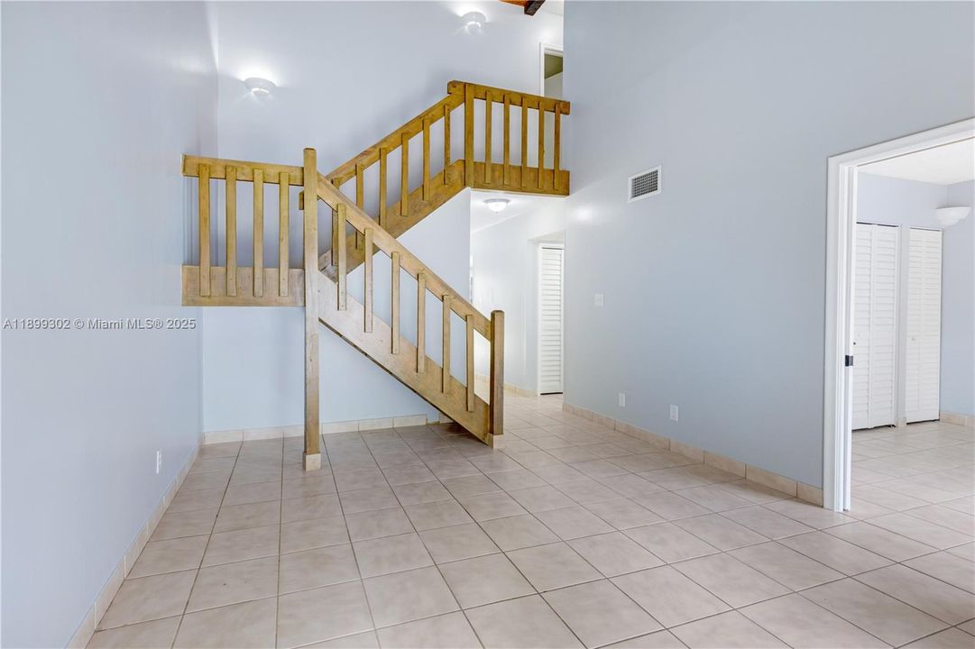 For Rent: $3,150 (3 beds, 2 baths, 1584 Square Feet)