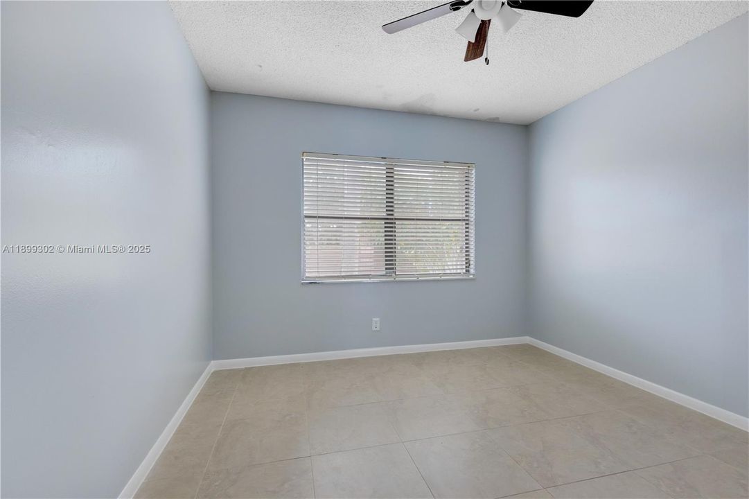 For Rent: $3,150 (3 beds, 2 baths, 1584 Square Feet)