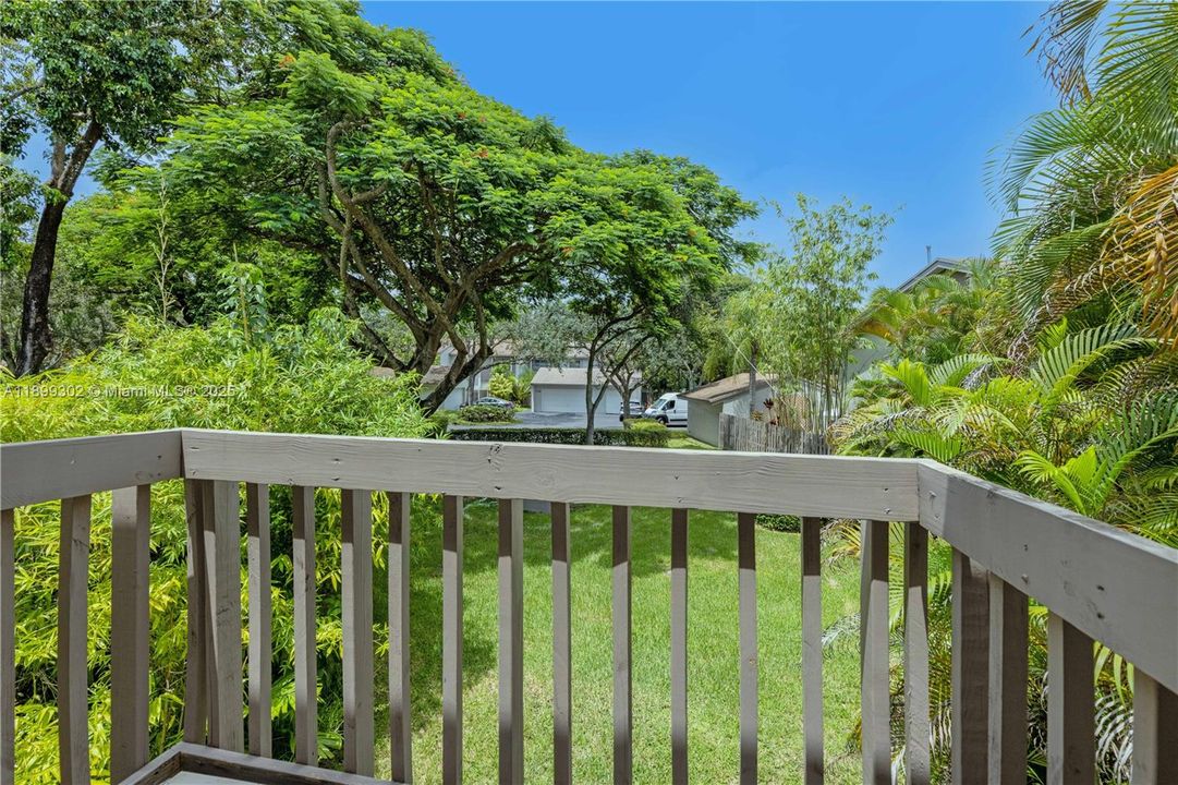 For Rent: $3,150 (3 beds, 2 baths, 1584 Square Feet)