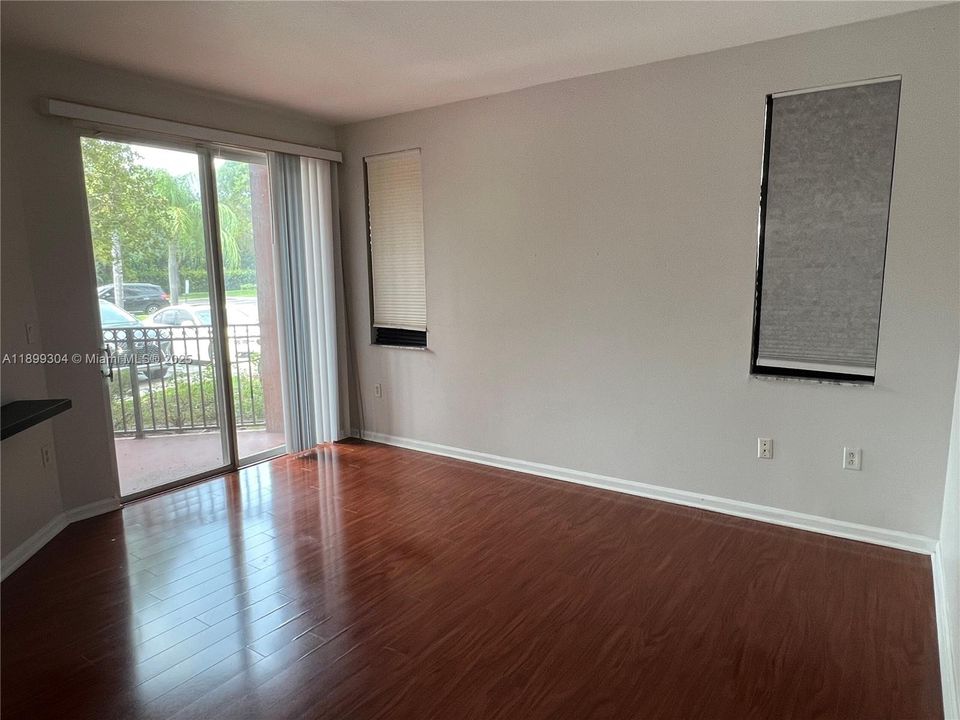 For Rent: $2,500 (2 beds, 2 baths, 1068 Square Feet)