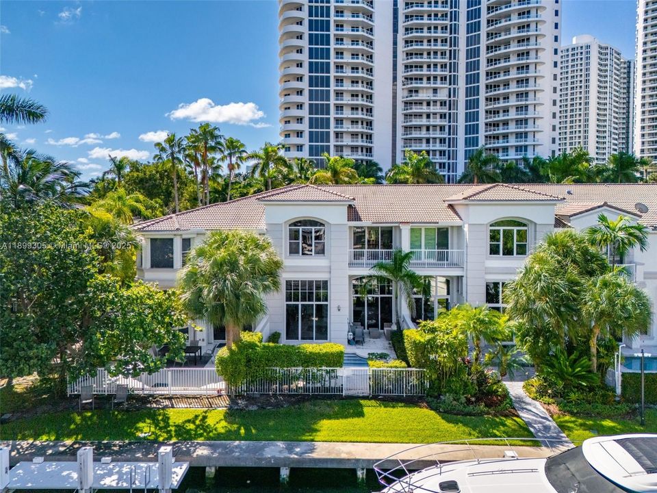 待售: $1,990,000 (3 贝兹, 4 浴室, 3200 平方英尺)