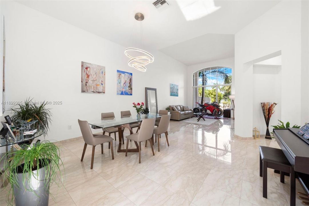 待售: $1,990,000 (3 贝兹, 4 浴室, 3200 平方英尺)