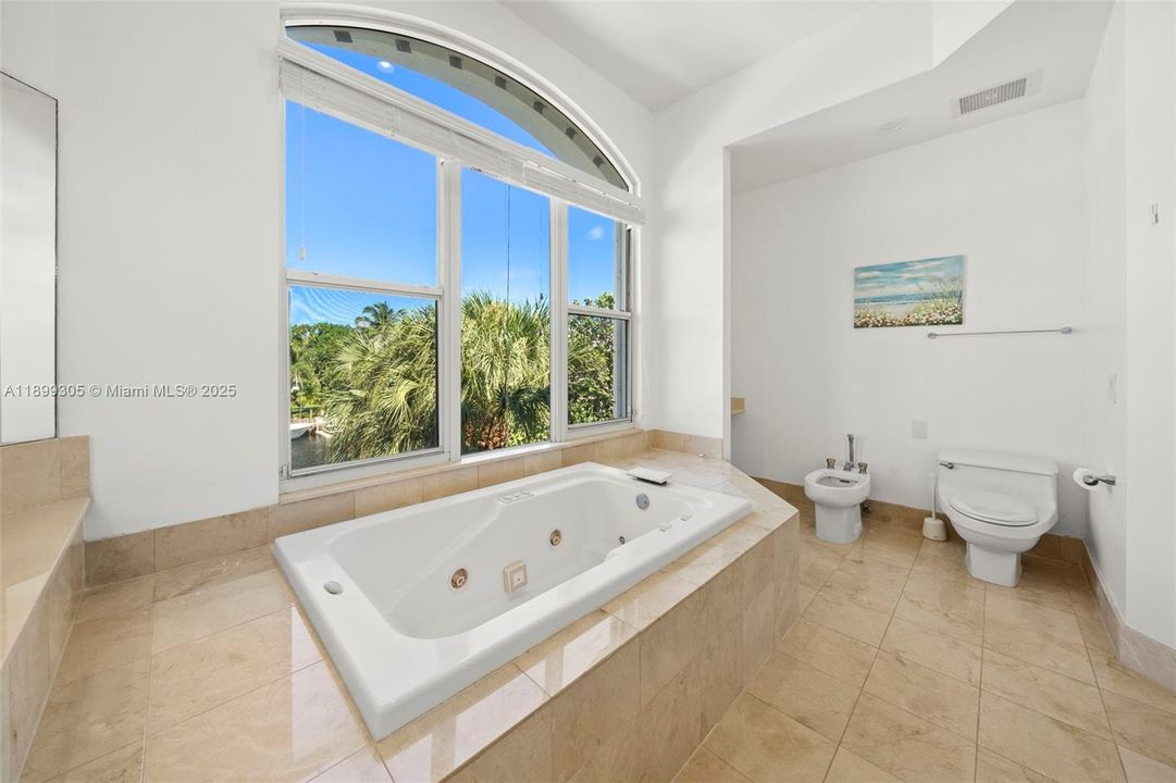 待售: $1,990,000 (3 贝兹, 4 浴室, 3200 平方英尺)