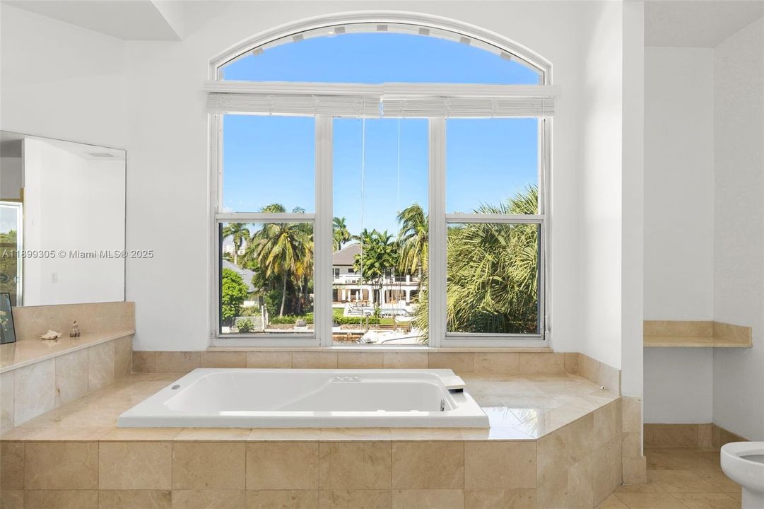 待售: $1,990,000 (3 贝兹, 4 浴室, 3200 平方英尺)