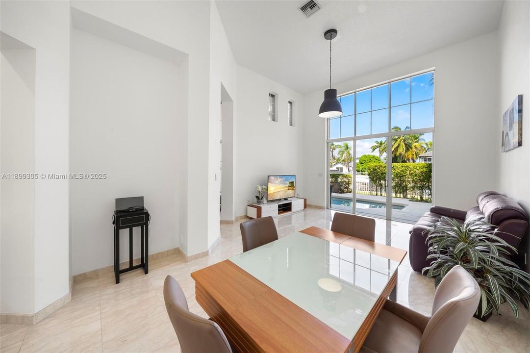 待售: $1,990,000 (3 贝兹, 4 浴室, 3200 平方英尺)